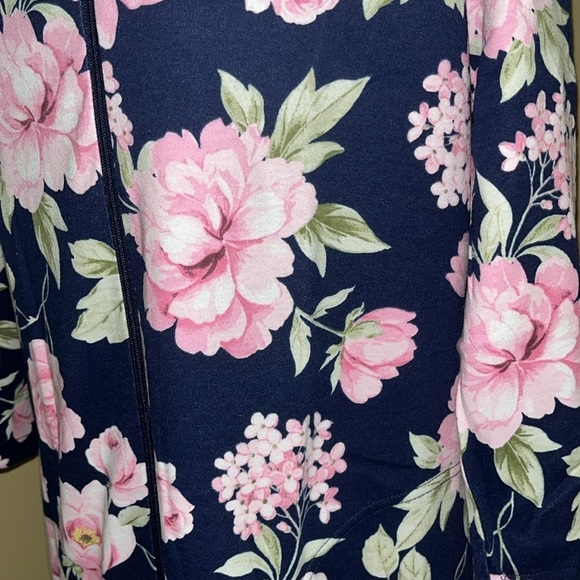 🆕Miss Elaine Essentials Knit Long Front Zip Robe Navy/Pink Roses Size S - Picture 7 of 11